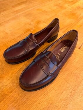 Eastland womens 9 narrow (fits like sz 8!)  Penny Loafers in Burgundy.